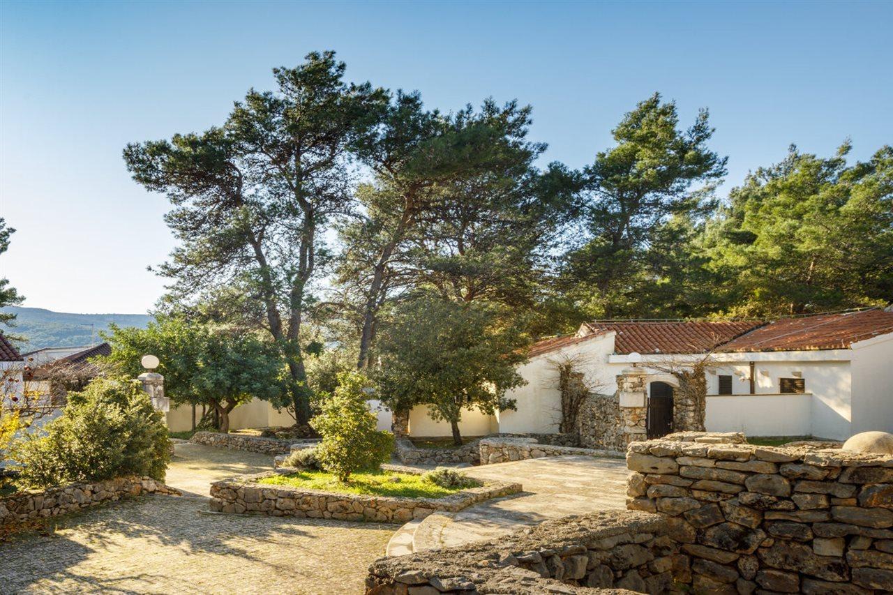 Trim Sunny Apartments By Valamar Stari Grad  Buitenkant foto