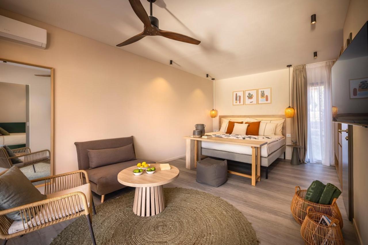 Trim Sunny Apartments By Valamar Stari Grad  Buitenkant foto