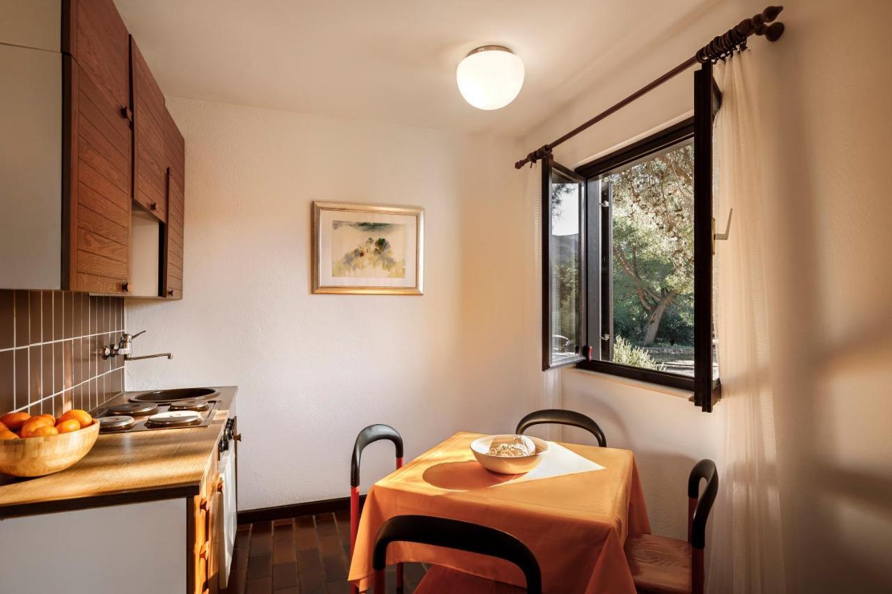 Trim Sunny Apartments By Valamar Stari Grad  Buitenkant foto